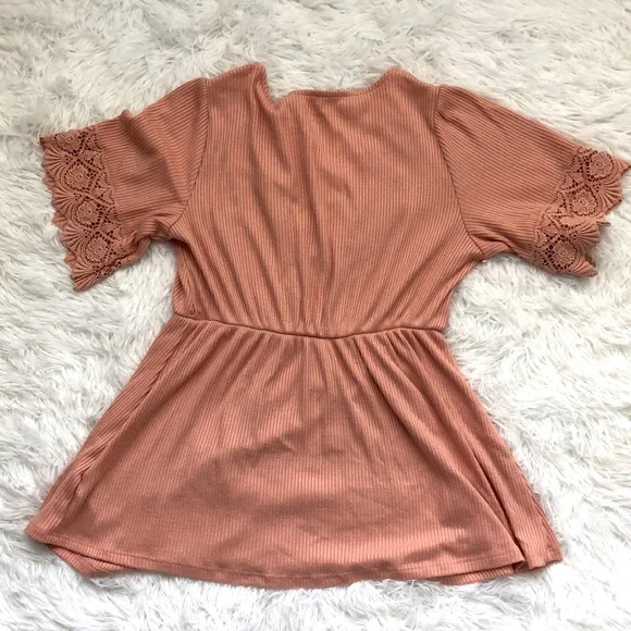 Peach Maternity Top - Picture 2 of 3